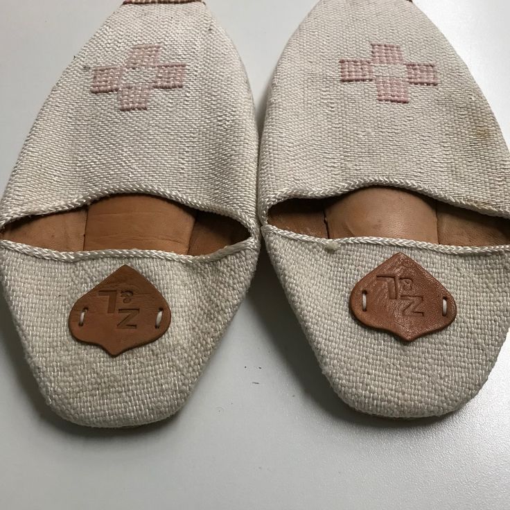 Nwot Free People Willow Flats ( Small Stain On Right Shoe. Free People Shoes, Flat Color, Free People, Stain, Women Shoes, Cream, Women Shopping, Color