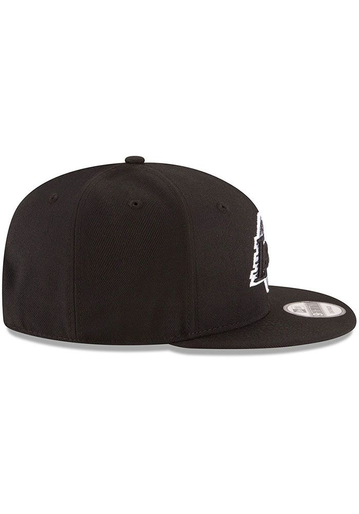 Wear your Lakers style with pride in this Los Angeles Lakers New Era Black 9FIFTY Snapback Hat! This LA Lakers Snapback Hat features a front embroidered team logo on a structured polyester crown with adjustable snap closure and flat visor. Go Lakers! Team logo embroidered on the front, New Era flag embroidered on the left side, Plastic snap closure to dial in the perfect fit, Structured crown, Polyester woven material, Flat visor, Polyester, Wipe clean with cloth or cleaning kit, Imported Adjustable Black Hats For Sports Events, Casual Black Snapback Hat For Sports Events, Black Adjustable Fitted Cap, Black Urban Hats For Sports Events, Urban Black Hats For Sports Events, Black Snapback Hat For Fan Gear, Black Hip Hop Fitted Hat For Outdoor, Black Adjustable Snapback Hat For Fans, Adjustable Black Snapback Hat For Fans