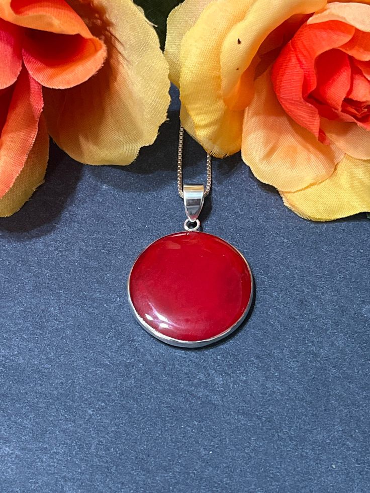 * 2 in 1 Red Coral and Abalone Shell Pendant Necklace  *Sterling Silver  * colors may vary *Free Shipping  * USA Seller Fast Shipping from Albuquerque New Mexico  *Jewelry ship in Gift box  All components are solid .925 silver.  Thank You For Your Looking ,And Check Out More Items In My Etsy Shop For More Great Deals, Also We Add More Jewelry To Etsy Shop regularly  www.etsy.com/shop/ABQdesign www.Etsy.com/shop/SilverLizzard PLEASE check their dimensions, before setting the order.  NOTE -Once th Red Gemstone Pendant Necklaces, Red Gemstone Pendant Necklace, Red Gemstone Sterling Silver Necklace, Red Sterling Silver Necklace With Round Pendant, Red Gemstone Necklace For Her, Red Jewelry With Large Pendant For Gift, Red Gemstone Necklace As A Gift For Her, Red Large Pendant Jewelry For Gift, Red Locket Jewelry With Round Pendant