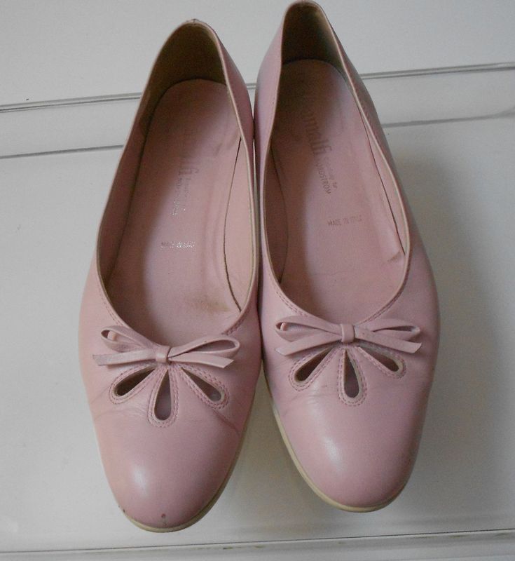 "Pink leather pumps Amalfi exclusive for Nordstrom Bow and three openings Clean and comfortable Normal wear sign but it's in great condition Dimension length 10.5\" ball of foot 3.5\" heel 1\"" Pink Slip-on Ballet Flats For Summer, Formal Pink Low Heel Ballet Flats, Formal Pink Leather Ballet Flats, Pink Low Heel Ballet Flats For Formal Occasions, Spring Pink Closed Toe Ballet Flats, Pink Closed Toe Ballet Flats For Spring, Pink Leather Ballet Flats For Formal Occasions, Pink Spring Ballet Flats, Pink Ballet Flats For Spring