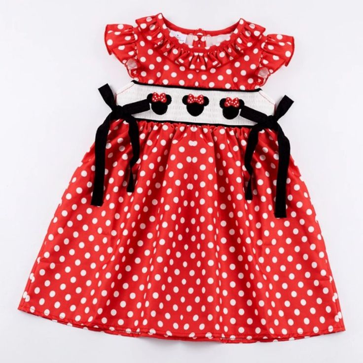 Brand New In Package Polyester Playful Minnie Mouse Summer Dress, Spring Cotton Minnie Mouse Dress, Sleeveless Minnie Mouse Dress For Spring, Spring Casual Minnie Mouse Dress, White Minnie Mouse Summer Dress, Playful Cotton Minnie Mouse Dress, Cute Cotton Minnie Mouse Dress, Playful Cotton Dress With Minnie Mouse Details, Casual Minnie Mouse Summer Dress