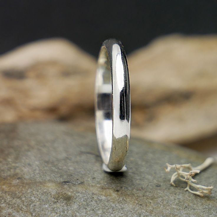 A superb minimalist half bangle ring in shiny recycled 925 silver ♻ for women and men. o Width: 2.5 mm o Ring thickness: 1.25 mm. All sizes are available, I make them to order. This ring exists with 3 different finishes: ✅ Brilliant o Brushed o Shortbread And 3 different widths: o 2x1mm ✅ 2.5 x 1.25mm o 3x1.5mm If you don't know your size, I also sell a reusable ring sizer https://www.etsy.com/fr/listing/605440754/baguier-reutilisable-tailles-francaises Simple and comfortable, this recycled 925 silver ring is easy to wear. Discreet and bright, it brings a touch of originality to your hand. It is perfect for everyday wear, for a wedding ring or a civil partnership ring. This ring is suitable for both women and men. This recycled 925 silver ring ♻ can be worn alone or in combination with oth Paris Jewelry, Bangle Ring, Lost Wax Casting, Upcycled Jewelry, Unisex Ring, Ring Sizer, 925 Silver Jewelry, 925 Silver Rings, Recycled Fabric