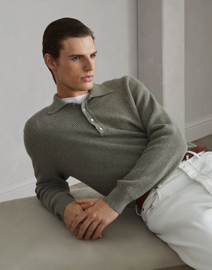 Cashmere textured rib knit polo with long sleeves This cashmere knit polo combines traditional workmanship, modern comfort and premium materials. The softness of the cashmere yarn, crafted in a textured ribbed knit, elevates the garment’s casual style, characterized by a comfortable, regular fit. Collared Polo Sweater In Textured Knit, Textured Knit Collared Polo Sweater, Fall Polo Sweater With Textured Knit And Polo Collar, Fall Polo Collar Sweater With Textured Knit, Textured Knit Polo Shirt With Polo Collar For Fall, Textured Knit Polo Shirt For Fall, Fall Textured Knit Polo Shirt With Polo Collar, Textured Knit Polo Collar Sweater, Cashmere Workwear Polo Shirt With Ribbed Collar