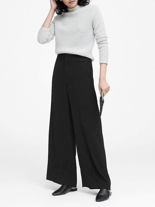 Banana Republic High-Rise Wide-Leg Cropped Pant Wide Leg Cropped Pants, Cropped Pants, Everyday Outfits, Simple Style, Wide Leg Pants, Banana Republic, Fashion Dresses, Wide Leg, High Rise