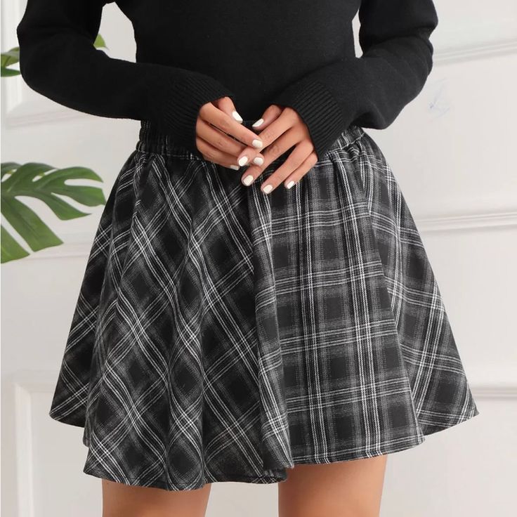 Cute Mini Plaid Skirt . New With Tags . Size Medium . Casual Gray Stretch Skirt, Fitted Gray Casual Skirt, Casual Stretch Gray Skirt, Trendy Gray Pleated Skirt, Casual High Waist Mini Skirt For Winter, Casual Winter Lined Skirt, Trendy Gray Skirt For Fall, Trendy Gray Mini Skirt, Gray Pleated Skirt For Fall