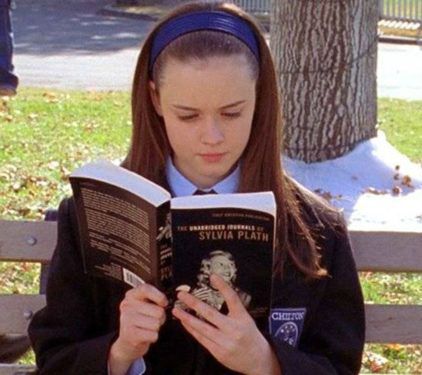 Reading A Book, Rory Gilmore, Girl Reading, Gilmore Girls, A Book, A Girl, Bench, Reading, Books