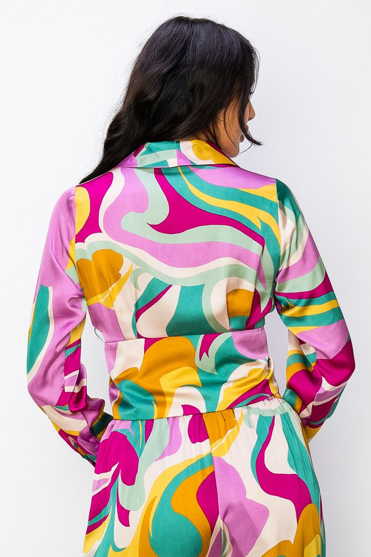 • SKU: T-5169• S-M-L• Hand wash only• Elevate your style with our Vibrant Multi-Color Long Sleeve V-Neck Blouse featuring a chic collar and button closure. • This eye-catching blouse showcases a dynamic blend of colors, adding a playful and stylish touch to your outfit. With its comfortable long sleeves and versatile design, it's the perfect choice for both casual and semi-formal occasions. Green V-neck Top With Vibrant Print, Trendy Green Blouse For Brunch, Green V-neck Top For Brunch, Trendy Green Top For Brunch, Trendy Green Tops For Brunch, Vibrant Green Fall Top, Multicolor V-neck Top For Brunch, Green Top With Vibrant Print For Fall, Vibrant Green Blouse For Spring