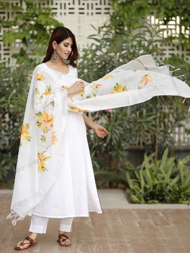 White flared cotton kurta set with hand painted Kota Doria dupatta . Neck: Boat Neck Sleeve Length: 3/4th Sleeves Kurta Length: Calf Length Fabric: Kurta & Botton - Cotton Dupatta - Kota Doria Note: Wash Care Instructions - Dry Clean Only. The product will be shipped within 15-20 days of the order placed Measurements: Size Bust Waist Hip XS 34 28 36 Size 36 30 38 M 38 32 40 L 40 34 42 XL 42 36 44 2XL 44 38 46 3XL 46 40 48 4XL 48 42 50 5XL 50 44 52 Painted Dupatta, Cotton Kurta Set, White Flares, Cotton Dupatta, Online Shopping India, Cotton Kurta, White Hand, Kurta Set, Straight Pants