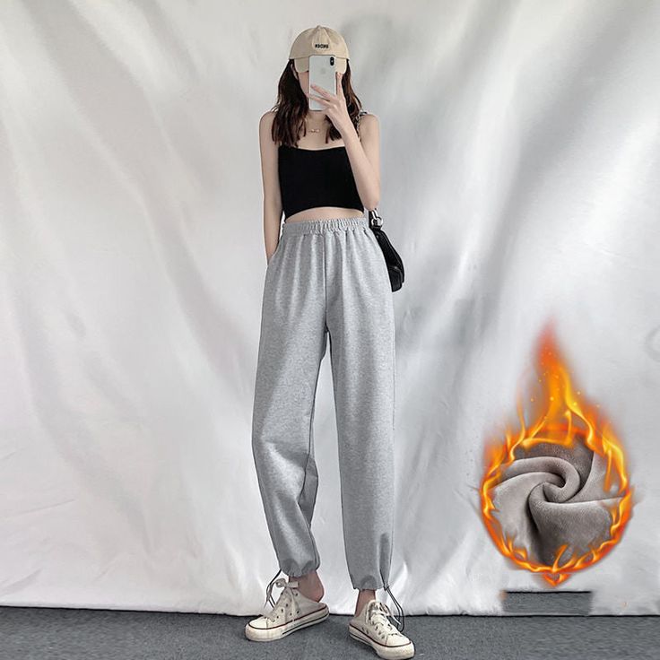 Baggy Casual Sweatpants For Winter, Casual Baggy Sweatpants For Winter, Gray Leisure Pants For Winter, Gray Winter Leisure Pants, Casual Winter Leisure Bottoms, Trendy Cotton Sweatpants For Winter, Casual Stretch Sweatpants For Winter, Trendy Winter Leisure Bottoms, Trendy Bottoms For Leisure In Winter