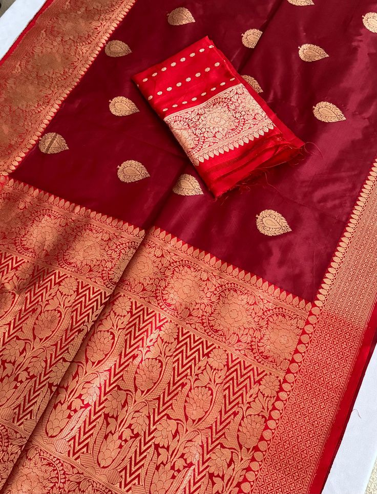 Semi-stitched Salwar Kameez With Zari Weaving For Puja, Gold Silk Sets With Motifs, Eid Gold Paithani Silk Sets, Gold Paithani Silk Sets For Eid, Elegant Katan Silk Blouse Piece With Motifs, Gold Paithani Silk Blouse Piece For Eid, Festival Paithani Silk Sets With Zari Weaving, Festive Gold Paithani Silk Sets, Elegant Choli For Traditional Ceremonies And Festivals