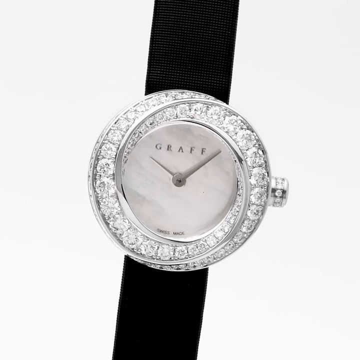 Platinum Diamond Watch For Evening, Platinum Round Diamond Watch For Evening, White Diamond Round Watches, Timeless Diamond Evening Watches, Timeless Evening Diamond Watch, Evening Diamond Watch With Brilliant Cut In Platinum, Brilliant Cut Diamond Watch In Platinum For Evening, Elegant White Gold Watch With Single Cut Diamonds, Timeless Round Diamond Watch For Weddings