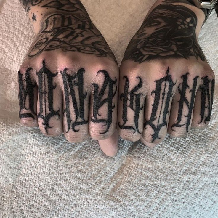 Tony Country, Tattoo Front, Traditional Chicano Tattoos, Fingers Tattoo, Knuckle Tattoo, Chicanas Tattoo, Stomach Tattoos Women, Tattoo Lettering Styles, Knuckle Tattoos