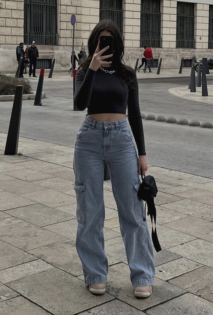 College Outfit Ideas Casual, Ideas De Outfits Juveniles, High Waisted Jeans Outfit, Wide Leg Jeans Outfit, Outfit Elegantes, Legs Outfit, Outfits Con Jeans, Jeans Outfit Women, Cargo Pants Outfit