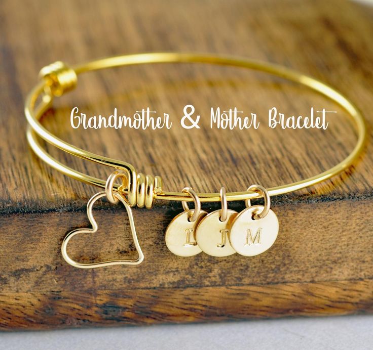 Parrot Jewelry, Family Bracelet, Grandma Bracelet, Mothers Day Jewelry, Initial Bracelet Gold, Rose Gold Initial, Family Bracelets, Mothers Bracelet, Equestrian Jewelry