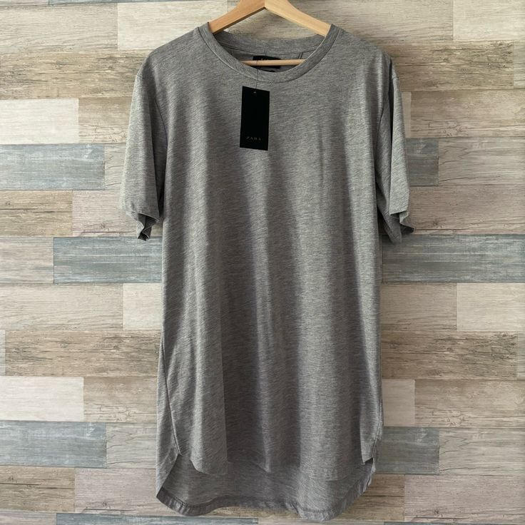 Zara T Shirt, Longer In The Back! New! Casual Plain T-shirt For Layering, Basic T-shirt With Shirttail Hem For Layering, Spring T-shirt With Shirttail Hem For Everyday Wear, Plain Tops For Summer Streetwear, Relaxed Fit T-shirt With Curved Hem For Everyday, Casual Gray T-shirt For Loungewear, Trendy Spring Tops With Curved Hem, Gray Plain Tops For Summer, Gray Plain Summer Tops