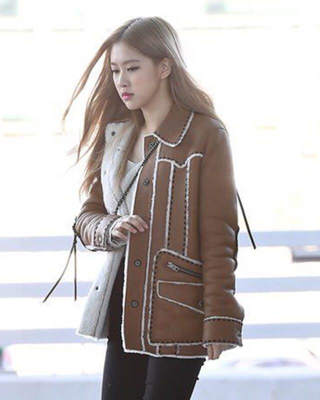 Blackpink Rose Inspired Brown Leather Jacket with Faux Fur Lining The Queen of vocals Blackpink Rose is often seen wearing comfortable and chic high-street fashion outfits. Introducing our Rose inspired brown shearling leather jacket for all our Kpop fans seeking to recreate outfits with a mix of edgy and feminine energy, just like that of Rose. Made from real leather, this jacket is tailored by our skilled craftsmen to ensure high-quality seamless stitching. Our brown shearling leather jacket i Chic Winter Leather Jacket With Pockets, Chic Leather Jacket With Pockets For Winter, Chic Long Sleeve Leather Jacket For Winter, Sheepskin Long Sleeve Outerwear For Fall, Trendy Beige Leather Jacket For Winter, Spring Leather Jacket With Faux Fur Lining, Brown Sheepskin Leather Jacket For Fall, Brown Fur Coat With Faux Fur Lining For Spring, Casual Leather Jacket With Faux Fur Trim For Spring