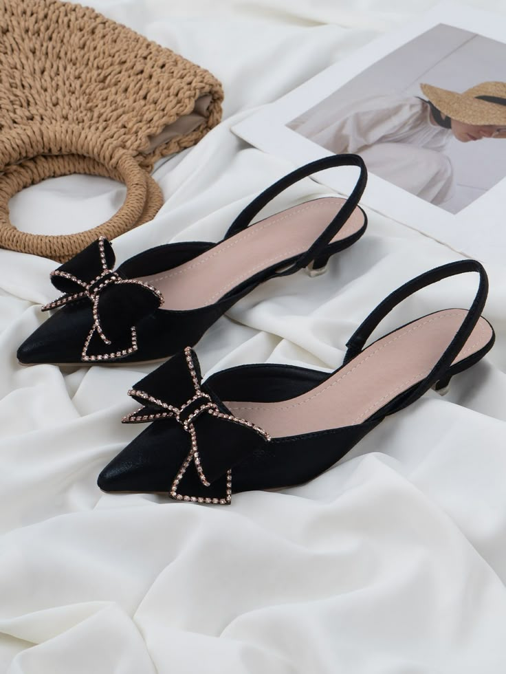 Black Fashionable Collar   Plain Slingbacks Embellished   Women Shoes Hak Tinggi, Fashion Shoes Heels, Shoes Heels Classy, Heels Classy, Stunning Shoes, Bow Decor, Chic Shoes, Girly Shoes, Rhinestone Bow