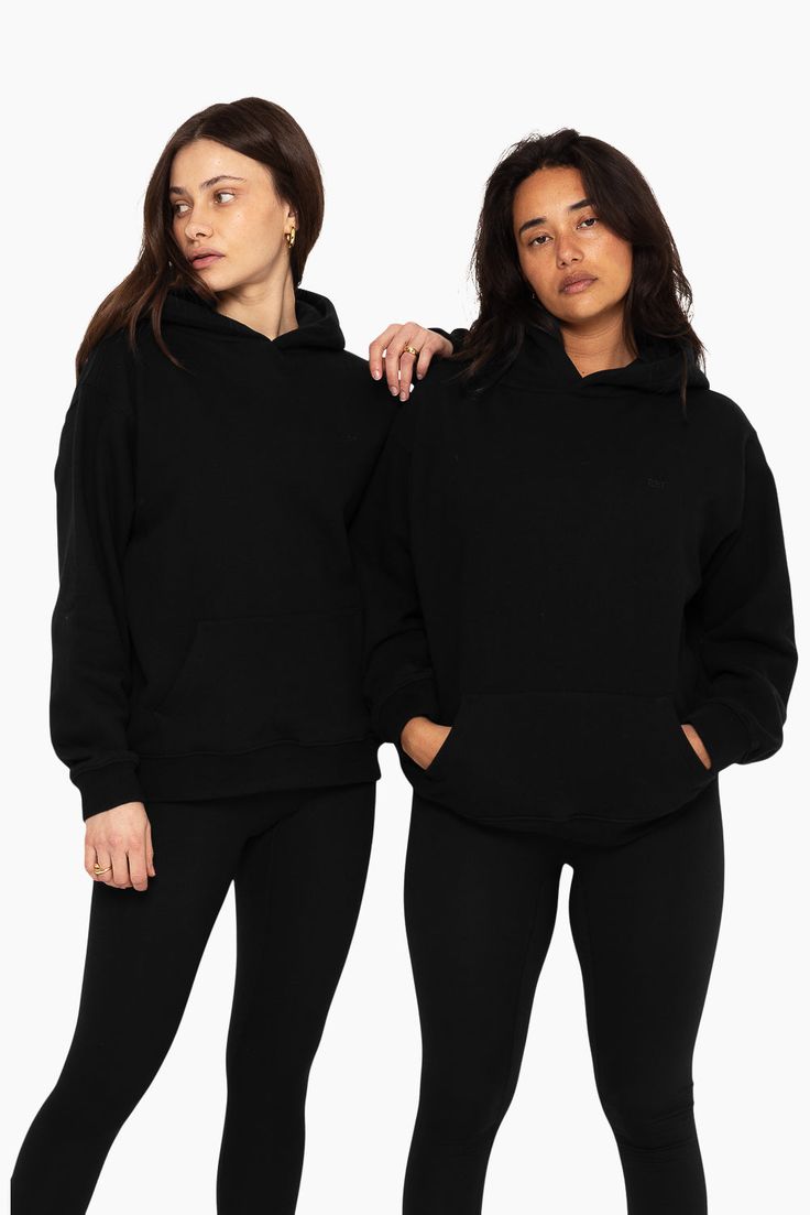 Wrap yourself in comfort with our Oversized Unisex Hoodie in Onyx. Featuring a kangaroo pocket, sleek hood without drawstrings, and relaxed bottom band, it's perfect for lounging or casual outings. Made from our heavyweight sweats fabric, it offers unparalleled coziness. Embroidered with the SET logo on the upper left chest, it adds a stylish touch to your wardrobe. Cozy Activewear With Drawstring Hood For Streetwear, Solid Color Sweatshirt With Kangaroo Pocket For Loungewear, Solid Sweatshirt With Kangaroo Pocket For Loungewear, Sweatshirt With Kangaroo Pocket For Loungewear, Oversized Athleisure Activewear With Kangaroo Pocket, Sporty Oversized Activewear With Kangaroo Pocket, Hoodie With Kangaroo Pocket For Everyday, Solid Color Hoodie With Kangaroo Pocket For Everyday, Oversized Hooded Activewear With Kangaroo Pocket