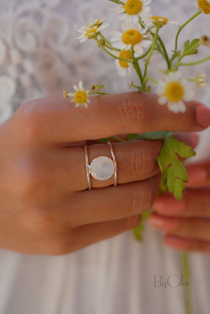 Moonstone Ring * Sterling Siver 925* Statement Ring * Gemstone * Rainbow Moonstone *Bridal Ring * Wedding Ring * Organic * Natural *BJR008 Double Band Rings, Ring Moonstone, Chalcedony Ring, Gold Rings Fashion, Aqua Chalcedony, Psychic Abilities, Blue Chalcedony, Delicate Rings, Garnet Rings