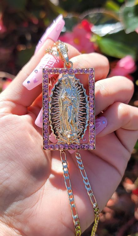 This Virgin Mary Necklace features the Virgin Mary apparition of Mexico within an oval medallion surrounded by rhinestones. This necklace is so simple yet so elegant.  Includes 20" inch chain 14K Gold Plated Tony Aguilar Jewelry, Gold Mexican Jewelry, Latina Necklace, Pink Virgin Mary, Hispanic Jewelry, Virgencita Necklace, Baddie Accessories, Mexican Necklace, Latina Jewelry