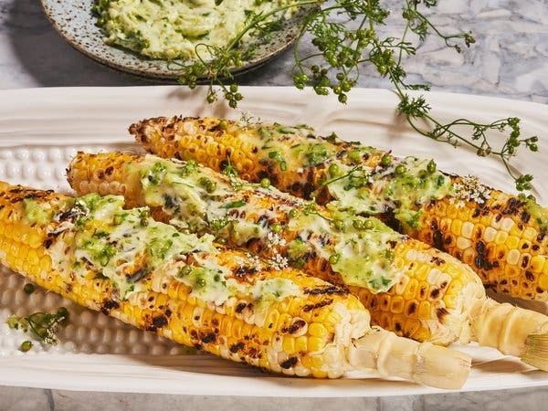 grilled corn on the cob with avocado sauce