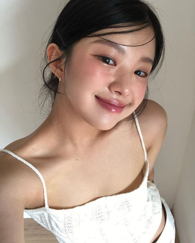 Igari Makeup, Makeup Ala Korea, Makeup Asia, No Make Up Make Up Look, Woman Picture, Membentuk Alis, Soft Makeup Looks, Ethereal Makeup, Cute Makeup Looks