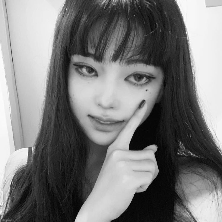 Faaaariii_ Instagram, Japanese Horror, Junji Ito, 얼짱 소녀, Asian Eyes, Asian Eye Makeup, Makeup Looks Tutorial, Grunge Girl, Beauty Makeup Tips