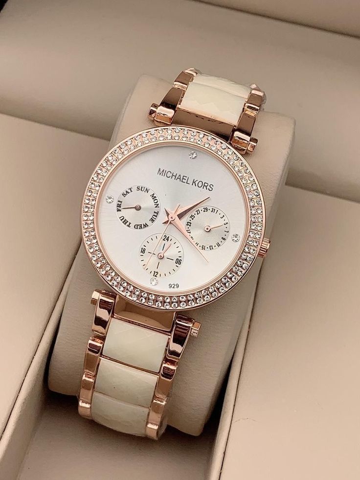 Classy Womens Watches, Trendy Watches Women, Trendy Watches Women Fashion, Elegant Watches Women, Classic Watch Women, Watches Women Simple, Brand Watches Women, Pretty Watches, Womens Designer Watches