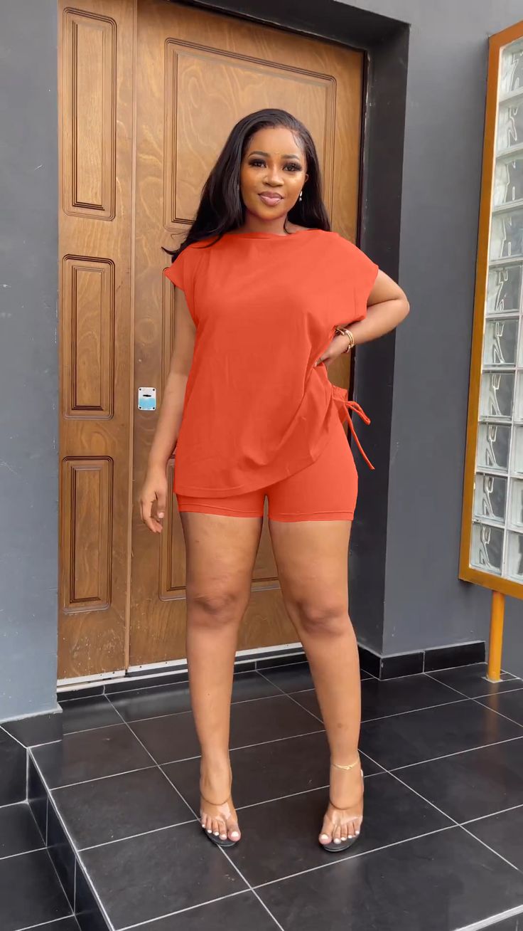 Plain Color Short Sleeve T-shirts and Shorts 2 Piece Set Trouser And Top For Ladies, Two Piece Outfits Pants, Two Piece Outfits Shorts, 2piece Outfits, African Print Dress Designs, Summer Shorts Outfits, Plain Outfits, Classy Casual Outfits, One Piece Outfit