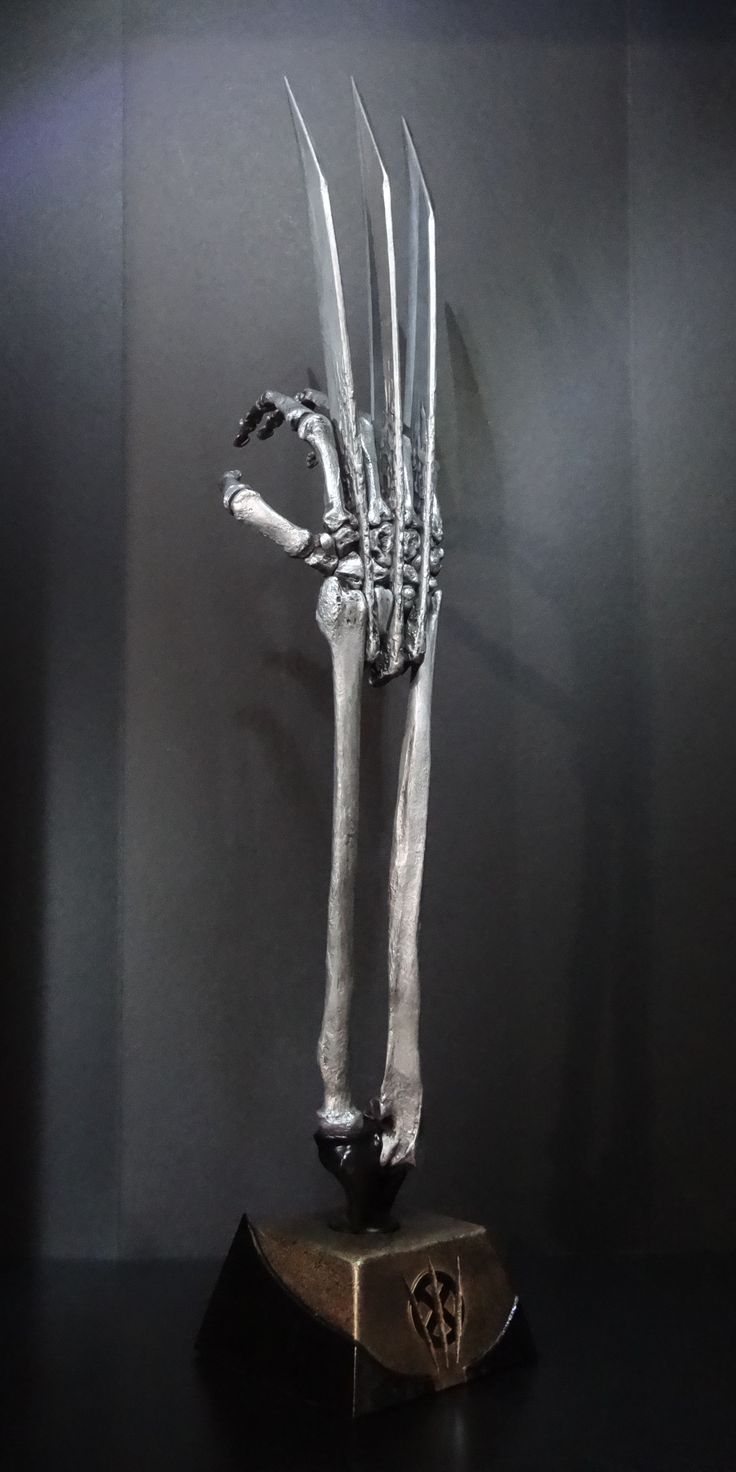 Wolverine Claws Skeleton Arm. 1:1 Lifesize Adamantium Skeletal Replica Statue. Wolverine Bone Claws, Wolverine Skeleton, Skeleton Arm, Deadpool Mask, Wolverine Claws, Arm Bones, Wolverine Movie, Deadpool Comic, Character Statue