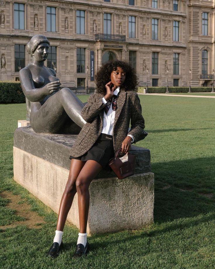 Emmanuelle Koffi (@emmanuellek_) • Instagram photos and videos Black Women Preppy Style, Darkest Academia, Academia Aesthetic Outfit, Black Ivy, Preppy Fall Outfits, Dark Academia Outfit, Preppy Vibes, Fall Hairstyles, Academia Outfits