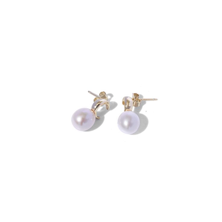 Discover celestial beauty with our Moon Pearl Studs in Gold Vermeil. Hanging like a shimmering crescent moon, they add a touch of timeless charm to your style. Embrace the radiance of these uniquely sophisticated earrings. Celestial Round Earrings For Formal Occasions, Celestial Style Round Earrings For Formal Occasions, Celestial Style Round Formal Earrings, Formal Celestial Round Earrings, Elegant Gold Earrings With Moon Charm, Elegant Half Moon Charm Jewelry, Elegant Gold Moon-shaped Earrings, Elegant Crescent Jewelry With Matching Earrings, Elegant Crescent Earrings For Gift