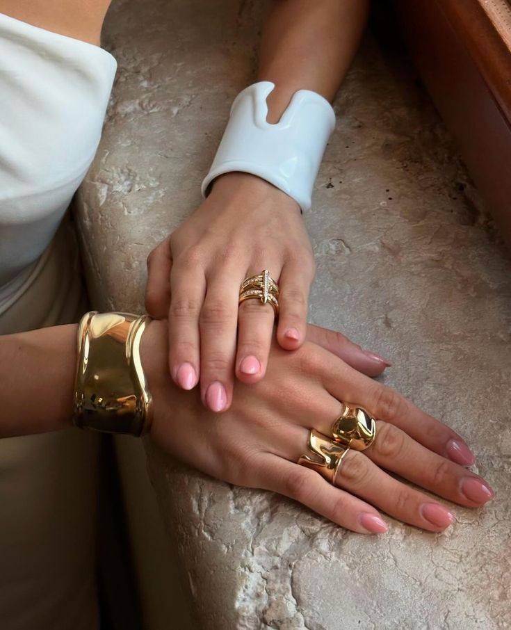 We love filling your feed with amazing jewellery ✨✨ 📸 @carina 🔎 Tiffany bracelet, Tiffany ring, split ring, Tiffany cuff, Tiffany bone cuff, Elsa Peretti cuff, bone cuff #tiffany #tiffanyring #tiffanybracelet #dubai #tiffanybonecuff #tiffanycuff #tiffanysplitring #splitring #bonecuff #elsaperetti #elsaperetticuff Tiffany Elsa Peretti Bracelet, Tiffany And Co Elsa Peretti, Bone Cuff Elsa Peretti, Elsa Peretti Bone Cuff, Tiffany Bone Cuff, Elsa Peretti Ring, Tiffany And Co Ring, Tiffany Elsa Peretti, Bone Cuff