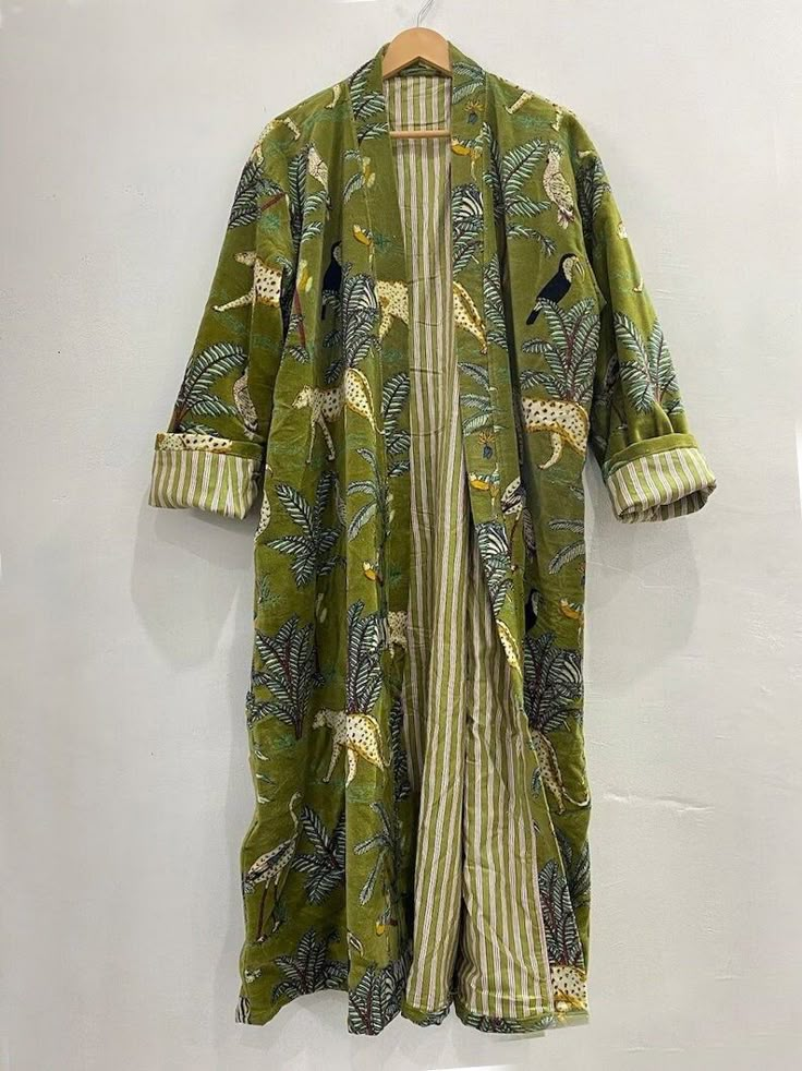 Robe Women, Green Jungle, Velvet Kimono, Kimono Robes, Bridal Robe, Velvet Coat, Jungle Print, Morning Tea, Bridesmaid Robes