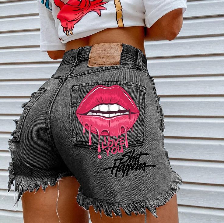 These Womens Street Style Sexy Ripped Denim Shorts are made from a thick denim material, providing durability and comfort. The stylish, ripped design adds an edgy and trendy touch to your street style. Perfect for a look that is both sexy and street-smart. Denim Shorts For Women, Moda Denim, Window Cards, Print Denim, Ripped Denim Shorts, Mode Jeans, Shorts Fashion, Short Models, Ladies Clothes