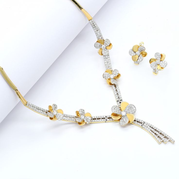 14k Yellow Gold Necklace Jewelry Set / Pave Diamond Necklace Set / Fine Diamond Lever Back Earrings / Designer Gold Diamond Jewellery Set  Product Details :  Gemstone Name : Fine Diamond Gemstone Shape : Round Cut Plating : Yellow Gold Earring Size : 14.80 MM / 0.50 Inch Approx. Pendant Size : 45 MM / 1.80 Inch Approx. Gross Weight : 30.11 Gms. Approx. Diamond Weight : 3.97 Cts. Approx. Metal Purity : 14k Yellow Gold Stone Color : As Shown In Picture Making : Handmade Style Code : NK-0008 ------ Jewellery Set For Wedding, Gold Jewellery Set, Gold Schmuck, Diamond Jewelry Set, Big Necklace, 14k Yellow Gold Necklace, Gold Jewelry Sets, Diamond Necklace Set, Gold Jewelry Necklace