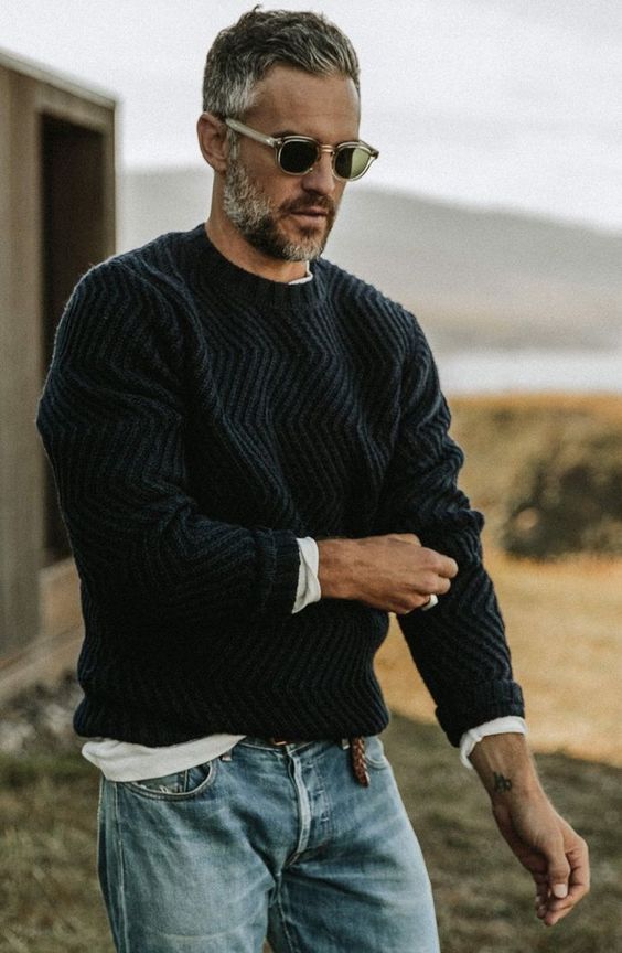 16 stylish ideas for men over 50: a comprehensive guide to timeless fashion Older Mens Fashion, Wave Sweater, Men Over 50, Stylish Men Casual, Mens Fashion Casual Outfits, Stylish Mens Outfits, Men Fashion Casual Outfits, Mens Style, Gentleman Style