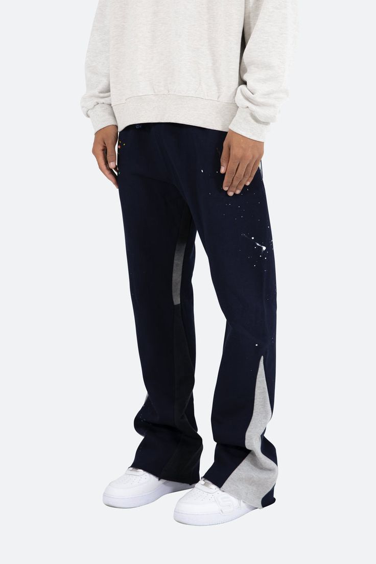 Contrast Bootcut Sweatpants - Navy | mnml | shop now Mens Flare Sweatpants, Mens Flared Sweatpants, Flared Joggers Men, Flare Sweatpants Men, Stacked Sweatpants Men, Blood Dp, Flare Sweatpants Outfit, Bootcut Sweatpants, Sweatpants Design