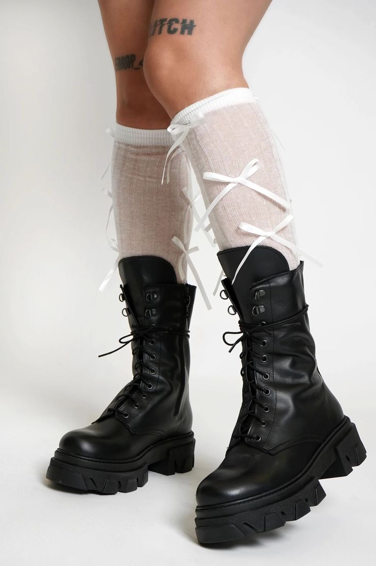 Sedan Combat Boots | Shop Noctex Boots With Laces Outfits, Combat Boots Aesthetic Grunge, Combat Boots Aesthetic, 90s Witch, Gothic Style Clothing, Combat Boot Outfits, Boots Goth, Combat Boot Outfit, Ateez Concert