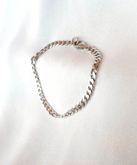 Chain link bracelet - 925 sterling silver chain. Bracelet is available in variety of length. Please choose the one that fits you most. Chain width: 4mm Material: sterling silver 925 (stamped) ► Nickel Free ✔ ► Tarnish Resistant ✔ ► No Allergic reaction ✔ ► 30 days return policy ✔ ► Accept replacements and custom orders ✔ ► I ship all items in a jewelry gift box ✔ ► Greeting card - upon request ✔ Shipping information : ► Tracking number ✔ ► Expedited / Express shipping - additional payment oooooo Silver Cuban Link Bracelet, Tarnish Resistant For Everyday, Silver Tarnish Resistant Cuban Link Bracelet For Everyday, Silver Tarnish-resistant Cuban Link Bracelet For Everyday, Modern Chunky Chain Cuban Link Bracelets, Modern Bracelets With Chunky Cuban Link Chain, Modern Silver Charm Bracelet Tarnish Resistant, Silver Tarnish-resistant Cuban Link Bracelet, Stainless Steel Cuban Link Bracelet With Chunky Chain, Silver Metal Cuban Link Chain Bracelet