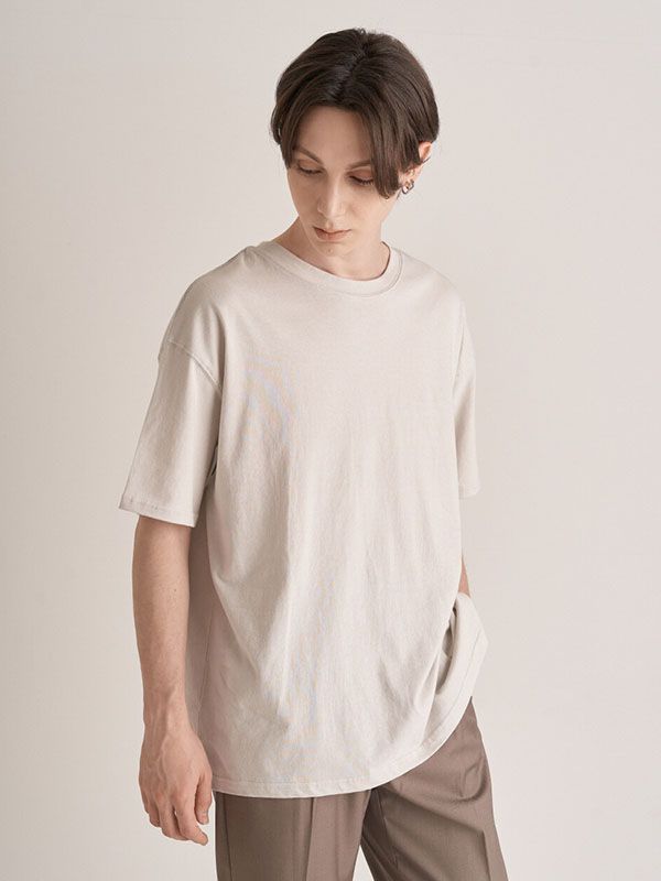 Editor's Notesinexcis’ t-shirt gives minimal look with oversized fit and basic design.- Round neck t-shirt- Oversized fit- Half sleeves- Basic, minimal designMeasurements(in.)S / M / L- Shoulder: 22.8in. / 23.6in. / 24.0in.- Chest: 24.4in. / 25.6in. / 26.4in.- Sleeve: 8.7in. / 9.3in. / 9.8in.- Length: 29.1in. / 29.9in. / 30.7in.*Model Info: 5’10’’ 132.3lbs Fitting Size SComposition & Care- 100% Cotton- Wash in cold waterDesigner- by inexcis Relaxed Drop Shoulder Everyday T-shirt, Minimalist Relaxed Fit T-shirt, Plain Cotton T-shirt With Drop Shoulder, Cotton Plain T-shirt With Drop Shoulder, Cotton Drop Shoulder Plain T-shirt, Simple Oversized T-shirt, Plain Relaxed Fit T-shirt With Drop Shoulder, Relaxed Fit Plain T-shirt With Drop Shoulder, Oversized Simple Crew Neck T-shirt