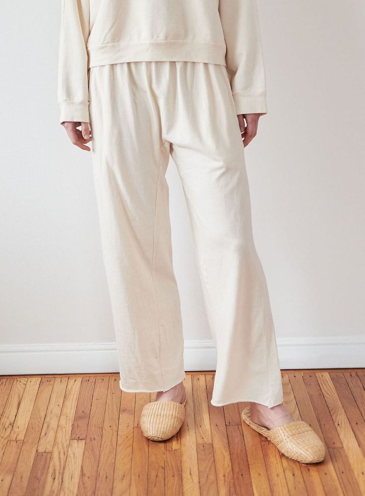 Easy Pant : Natural Relaxed Cotton Pants With Pull-on Style, Comfortable Wide Leg Everyday Pants, Linen Bottoms With Elastic Waistband For Lounging, Relaxed Wide-leg Sweatpants For Everyday, Effortless Wide Leg Loungewear Bottoms, Spring Sweatpants With Elastic Waistband For Relaxation, Spring Sweatpants For Relaxation With Elastic Waistband, Effortless Wide-leg Loungewear Pants, Relaxed Wide Leg Pants For Everyday