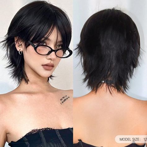 Hairstyle For Mullet Hair, Ginger Hair Short Bangs, Short Hair Buzzcut, Short Bob With Long Front Pieces, Short Haircuts Y2k, Medium Hair Styles Bangs, Haircuts For Circle Faces, Short Woman Hairstyle, Short Mullet Haircuts For Women