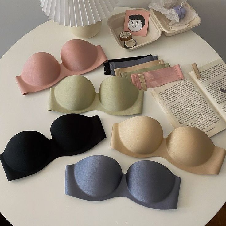 Lizzy Strapless Bralettes 🌸 Comment below for direct link New in Alamode’s Summer 24 Collection Shop at www.alamodelabel.in #bralettes #straplessbralettes #straplessbra #comfortablebra #lingerie #pushupbra lingerie, bras, push up bra, strapless bralettes Kristina Krayt, Comfortable Bras, Summer 24, Strapless Bra, Push Up Bra, Push Up, Bralette, Lingerie, Bra