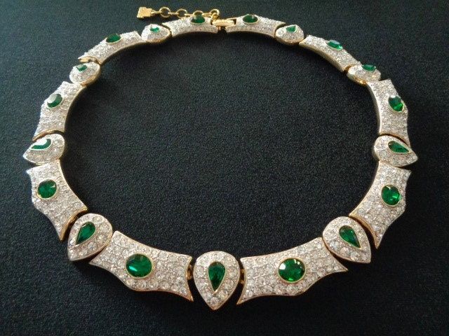 "Astonishing Designer Vintage by LANVIN Yellow Gold Plated Metal Adorned With Round Cut Pave Clear Crystal and Pear Oval Cut Emerald Green Glass Stone Necklace Gala Event Cocktail Red Carpet Jewelry Necklace measures approx 17\" long by 3/4\" at the widest point. This gorgeous necklace is in excellent vintage condition with very minor/light signs of wear if any. For more brand names of vintage jewelry and accessories please see our \"High End Vintage Jewelry\" Shop Section: https://www.etsy.com/ Red Carpet Jewelry Necklaces, Red Carpet Jewelry, Clear Crystal Necklace, Glamorous Jewelry, Gala Event, Expensive Jewelry Luxury, Emerald Necklace, Expensive Jewelry, Designer Vintage