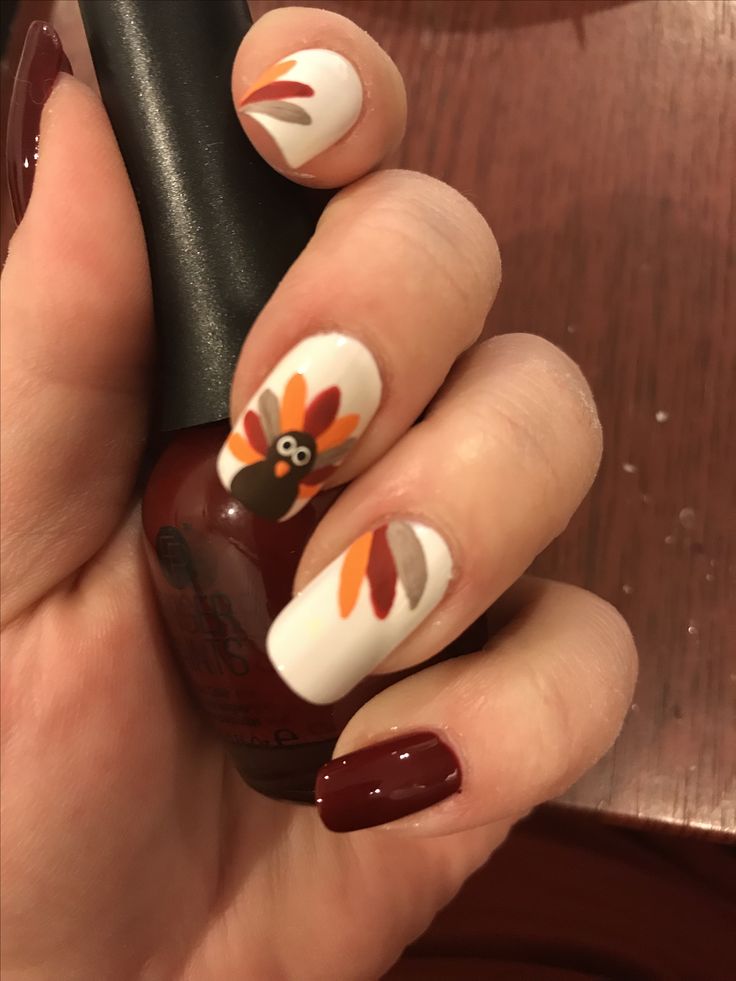 Thanksgiving Nail Designs With Turkey, Halloween And Thanksgiving Nails, Short Acrylic Nails Designs For November, Cute Nails Acrylic Thanksgiving, Turkey Design Nails, Thanksgiving Fall Nail Designs, Thanksgiving Acrylic Nails Ideas, Thanksgiving Holiday Nails, Turkey Gel Nails