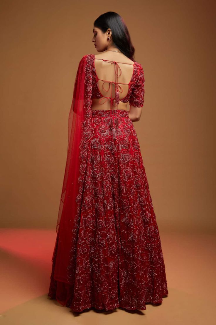 Buy Red Organza Embroidered Resham Sweetheart Kresta Cut Dana Lehenga Set For Women by Kiyohra Online at Aza Fashions. Red Lehenga, Stylish Blouse Design, Indian Aesthetic, Stylish Blouse, Fashion App, Sweetheart Neck, Bridal Lehenga, Cut Work, Blouse Design