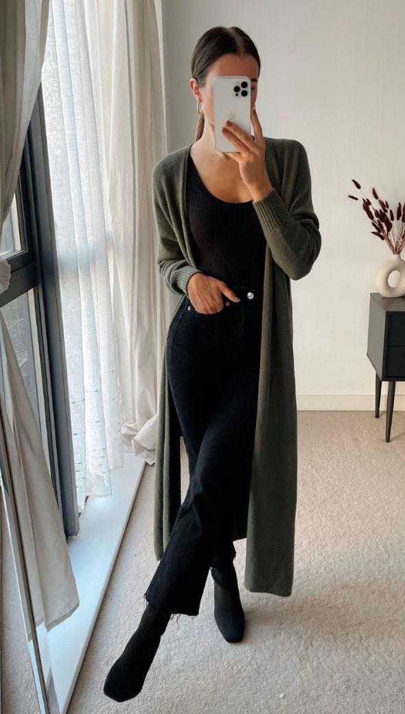 Relaxed Work Outfit Winter, Posh Casual Outfits, Green Long Cardigan Outfit, Long Cardigan Outfit Winter Casual, Long Knit Cardigan Outfit, Long Cardigan Outfit Summer, Casual Work Attire Women, Casual Walking Outfit, Longline Cardigan Outfit