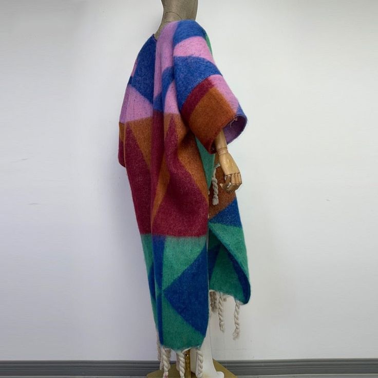 This super soft and warm wool cardigan kimono is perfect for the cold weather. Unlike other sweaters and wools, the wool used for this beauty is non itchy. Think of your favorite throw blanket, the comfort and warmth it gives but 10x stylish and wearable any where. This kimono is all that and more! One size fits S-4X Material: Wool Cardigan Kimono, Kimono Cardigan, Black Women Fashion, Wool Cardigan, Geometric Print, Warm And Cozy, Cold Weather, Custom Color, Women Fashion