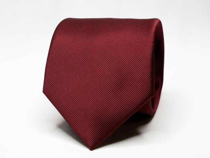 A classy solid Burgundy tie, perfect for matching groomsmen ties! Size: 8cm wide (3.15in) Color: Burgundy Pattern: Solid These neckties are dry clean only. Our shop has a huge selection of ties, pocket squares, cufflinks and other suit accessories. For more of our suit accessories, please visit our shop: https://www.etsy.com/ca/shop/GentlemensEra If you have any questions or concerns, please contact us and we will be able to assist you. Instagram: https://www.instagram.com/the.gentlemens.era If Classic Red Suit And Tie Accessories For Groom, Elegant Red Suit And Tie Accessories For Groom, Classic Red Suit And Tie Accessories For Business, Classic Burgundy Ties For Formal Occasions, Classic Red Suit And Tie Accessories For Semi-formal Occasions, Classic Red Tie For Formal Occasions, Classic Red Ties For Formal Occasions, Classic Red Suit And Tie Accessories For Wedding, Classic Burgundy Suit And Tie Accessories For Formal Occasions